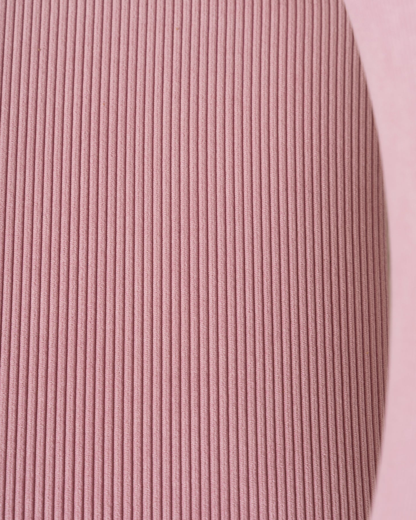 Rozenkwarts – Roze stoelen met rib (2x)