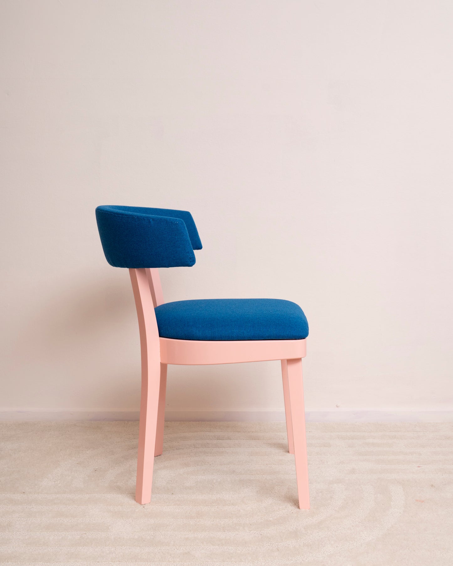 Sering – Roze Blauwe Stoelen (2x)