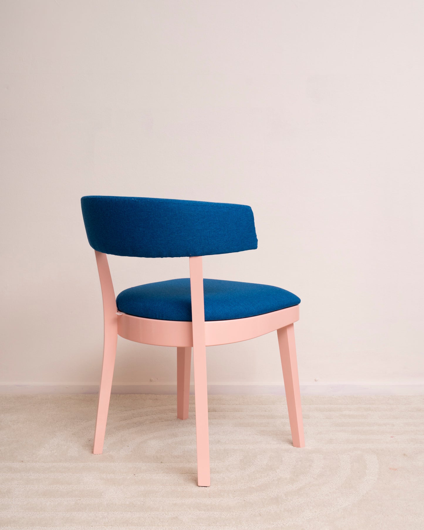 Sering – Roze Blauwe Stoelen (2x)