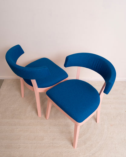 Sering – Roze Blauwe Stoelen (2x)
